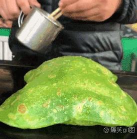 爆笑动图:据说好身材的室友 早上是这样起床的 意不意外?