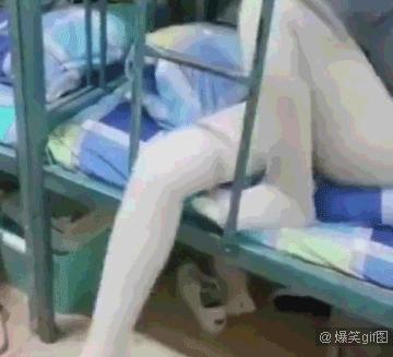 爆笑动图:据说好身材的室友 早上是这样起床的 意不意外?