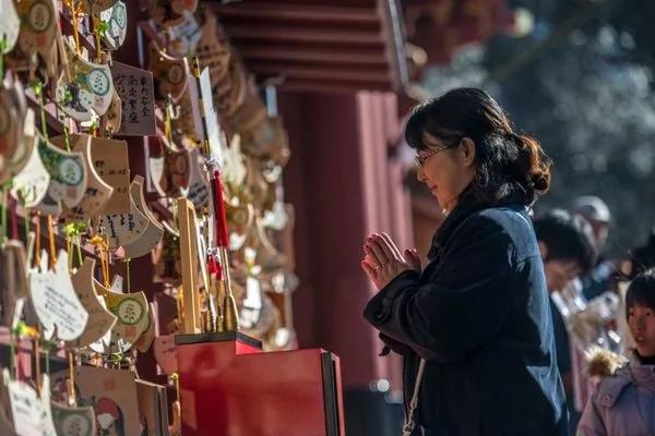 日本人新年的第一件事 大概又是从中国流传过去的习俗