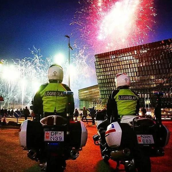 世界上最欢乐的工作 就是在冰岛当警察!