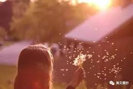 陪伴:不是你有钱我才追随 珍惜:不是你漂亮我才关注!