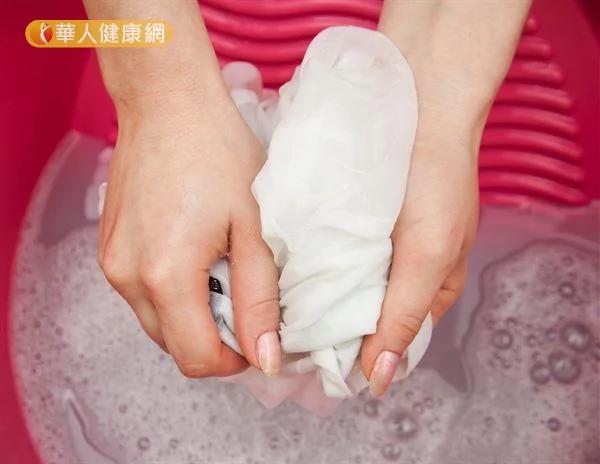 橘子皮、过期牛奶漂白衣物真有效?专家实验结果揭秘