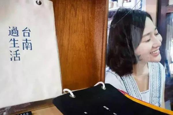 学会这几个拍照姿势 让你比原来好看100倍