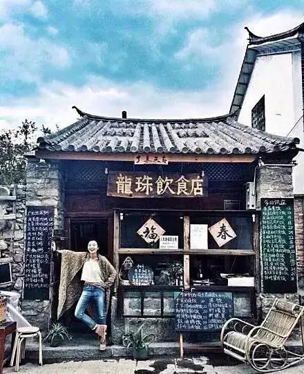 学会这几个拍照姿势 让你比原来好看100倍