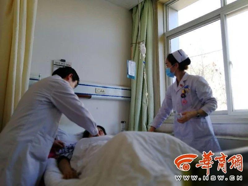女子肺里住长辣椒 医生看到都震惊了