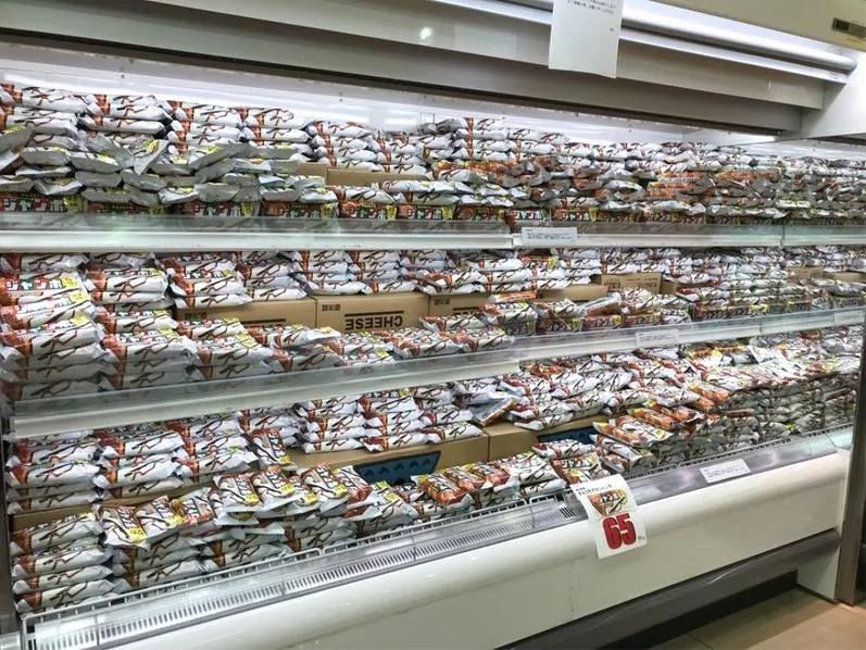 这画风!日本超市进巧克力雪糕时多按了个“零”