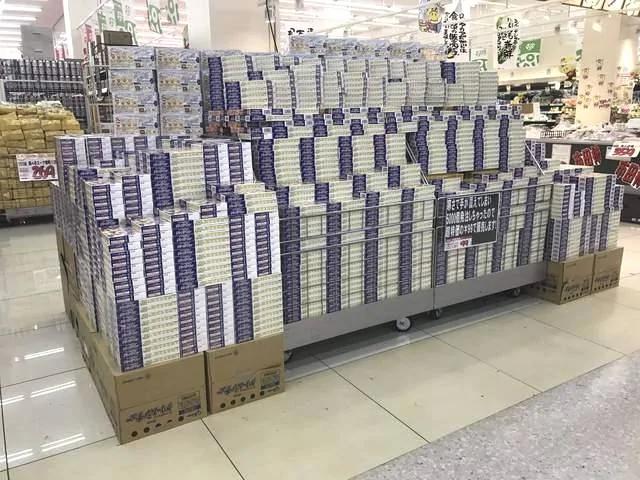 这画风!日本超市进巧克力雪糕时多按了个“零”