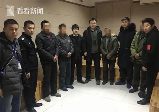 清代古墓塔神秘失踪 盗墓贼竟放家中当茶几用