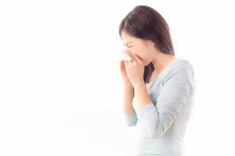 脚上有个开关 能治很多病 90%的人不知道