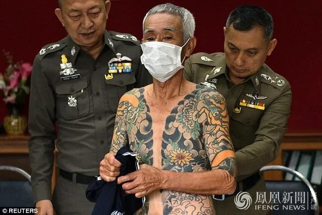 因造型太酷被路人抓拍走红 黑帮老大潜逃14年落网