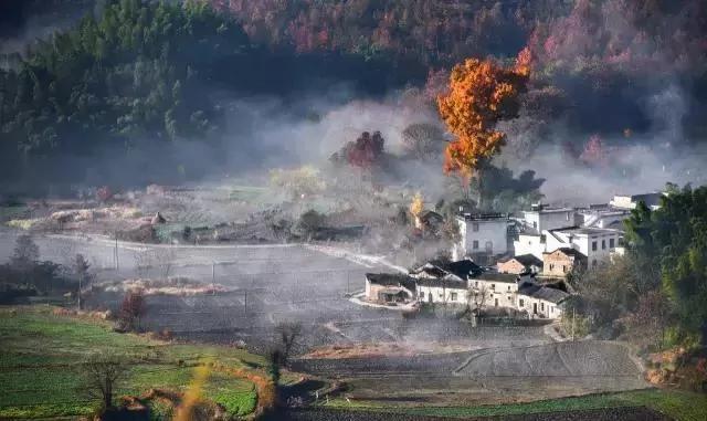 安徽这条中国风公路 处处水墨奇境