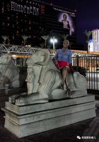 单亲妈妈接到公司派活去客户家打扫卫生 最后竟得到一套房