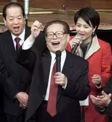 他在场江泽民就紧张 不敢唱歌