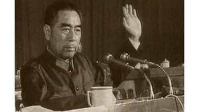 伪善之极!周恩来在文革时扮演了什么角色?