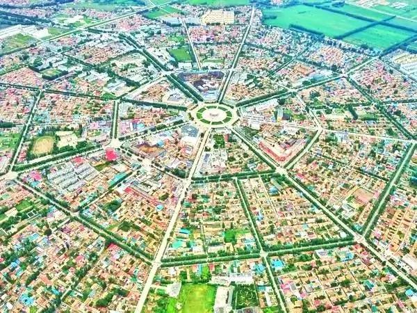丘处机设计的“八卦城”充满玄机 是中国唯一没有红绿灯的城市