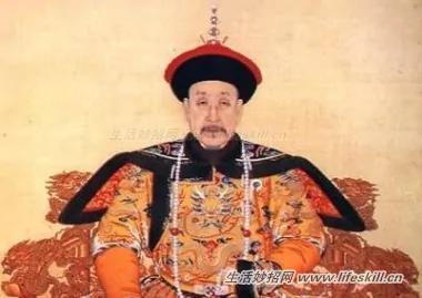 乾隆养生小秘诀:清晨要做三事