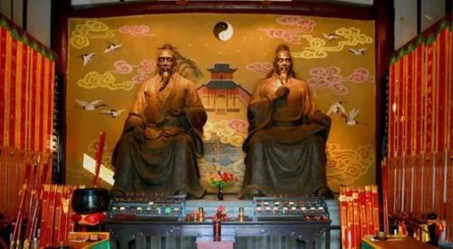 一人天生短命之相 袁天罡一看此人说:他长命百岁 之后字字应验