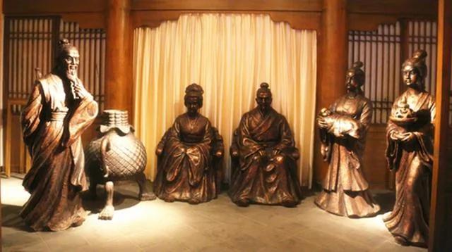 一人天生短命之相 袁天罡一看此人说:他长命百岁 之后字字应验