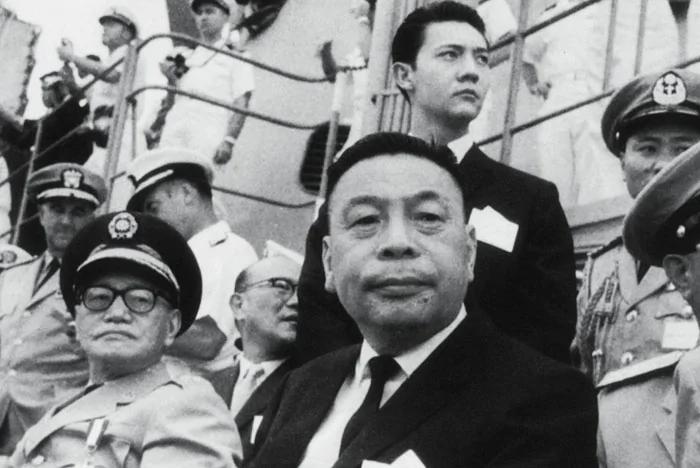 从裁军案看蒋经国在政坛如履薄冰
