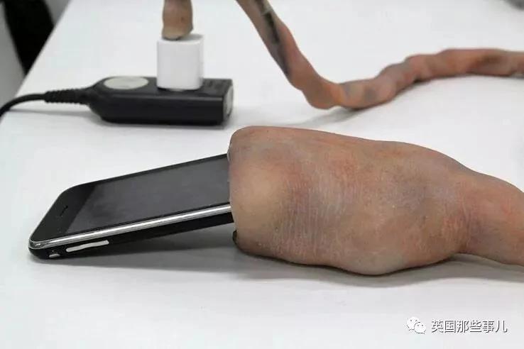 这年头 手机配件上的脑洞 太奇葩!