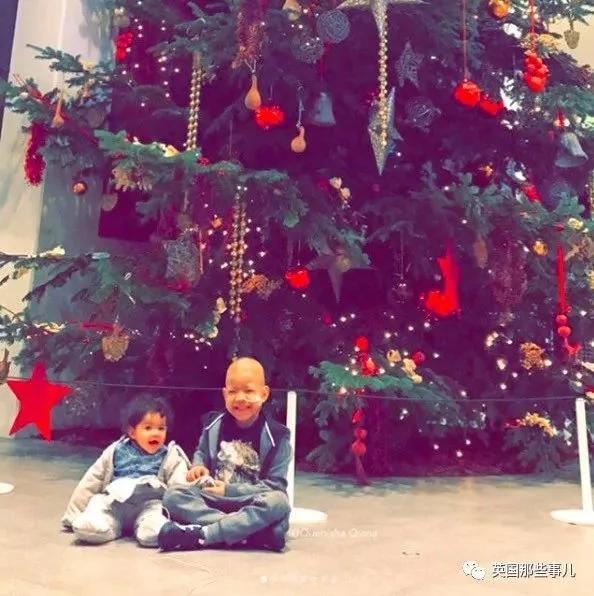 一岁的小diva 穿得这么潮!这气场 也是厉害了
