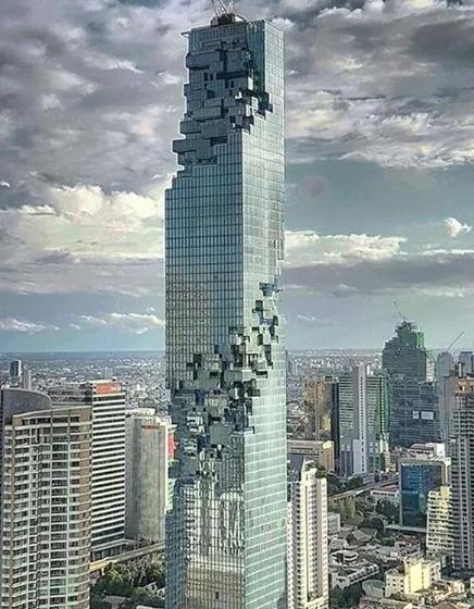 这个第一高楼被嘲笑像烂尾楼 到了晚上都闭嘴了