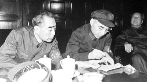 合谋设圈套 毛泽东周恩来逼使林彪叛逃