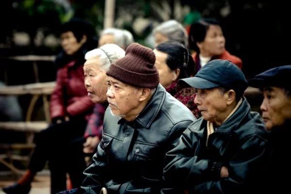 他全身都是病 胃炎、高血压、心脏病 简单一招 又让他多活10年!