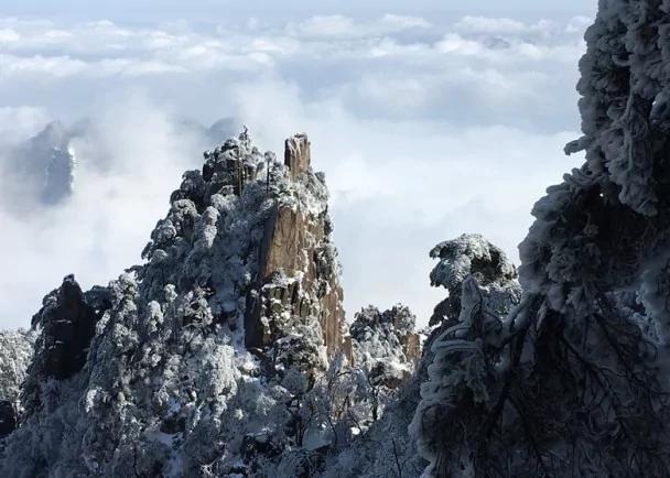 五绝之一!黄山冬雪美如画 恰似水墨丹青