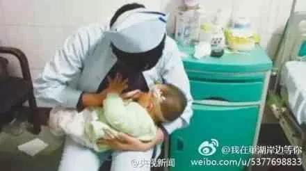 世界上最感人的瞬间 看到哪张让你泪奔?