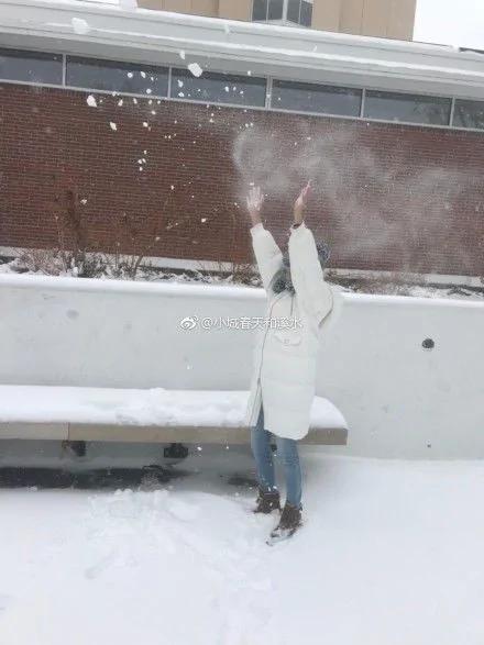 下雪了让男朋友给我拍张美照发朋友圈 看完想分手…