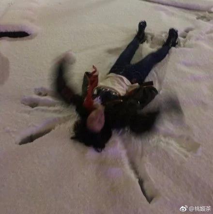 下雪了让男朋友给我拍张美照发朋友圈 看完想分手…