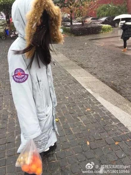 下雪了让男朋友给我拍张美照发朋友圈 看完想分手…