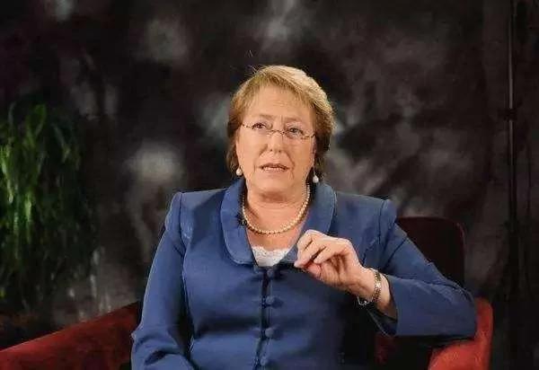 英雄还是暴君?他把贫穷小国建成拉美唯一发达国家 但还有人骂他是恶魔!