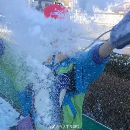 男友拍的雪景美照大比拚 看完都笑喷了