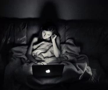 就爱通宵熬夜?小心 睡眠不足者感冒率是常人3倍