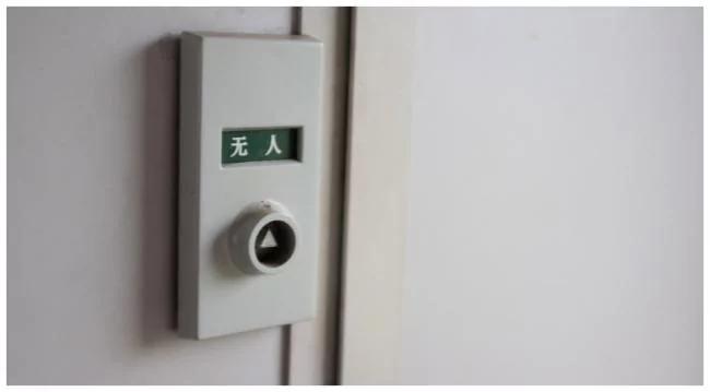 实拍:越南双层火车 坐票都能躺着睡觉