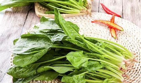 8种食物可抗癌 每天1碗菠菜肺癌降低一半