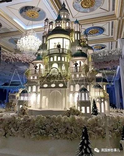 100万一个的结婚蛋糕啥样?贫穷限制了我的想象力