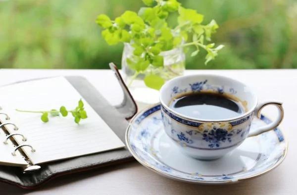泡茶、炖肉、煮粥时的泡沫到底该不该撇?99%的人都错了!