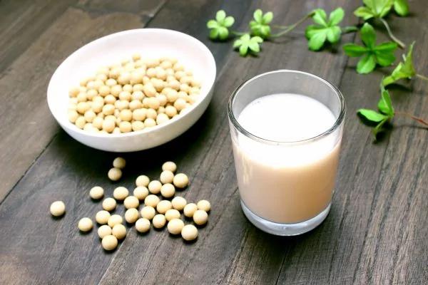 泡茶、炖肉、煮粥时的泡沫到底该不该撇?99%的人都错了!