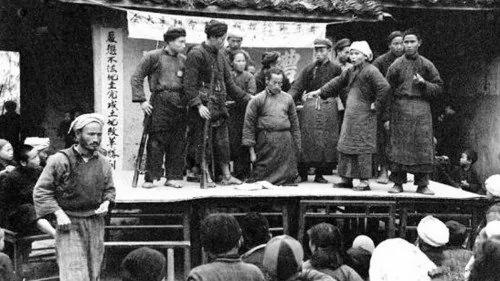 红军井冈山烧杀抢掠 毛泽东下令杀地主全家