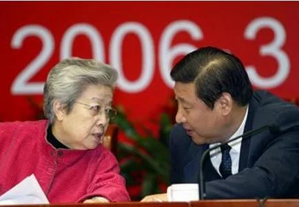 铁娘子吴仪火拼江氏情妇!曾逼退薄熙来