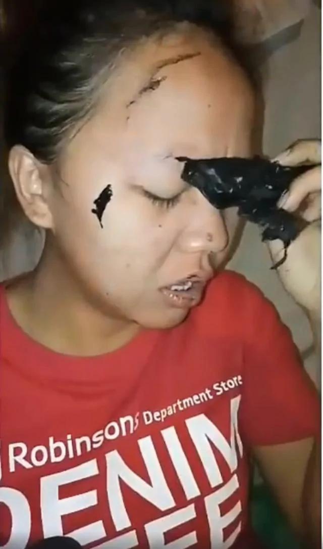 菲律宾少女敷面膜不看说明书撕下面膜时发现眉毛几乎连根拔起
