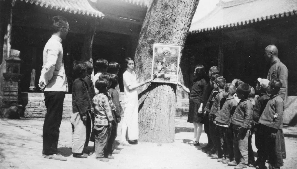 【揭秘】建政二十七年来自杀人数惊人 著名体育明星女人服雄性激素愤而抗争