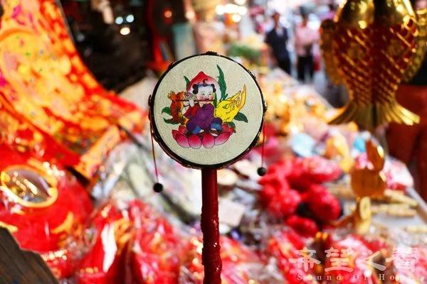 过年的传统 仪式是否应继续维持?这个答案你或有同感。