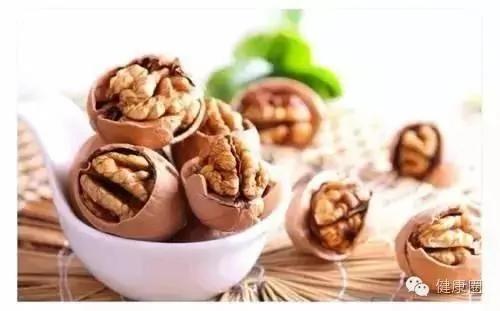 这个动作能坚持9秒 你就还是年轻人!(附抗衰老秘方)