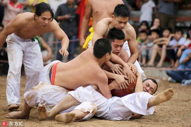 世界最有趣的民俗就在这里了!全年乐不停!