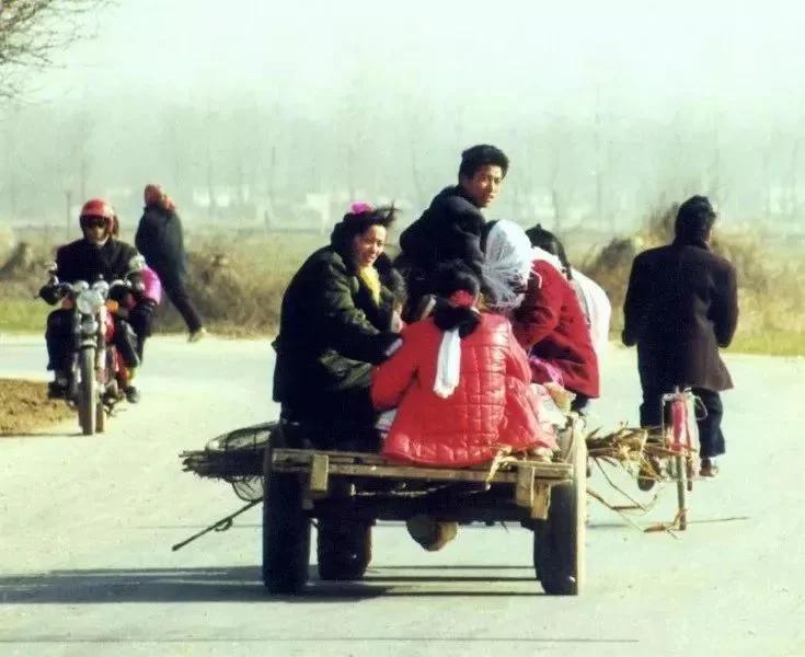 20年前走亲戚的老照片 看完瞬间感觉这才是过年!