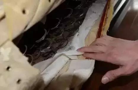 卧室里最脏的7个死角 打赌你没清理过!难怪你睡不好、皮肤差…